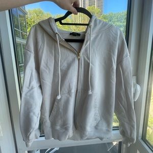 J.Crew zip up hoodie - perfect neutral sweatshirt for summer! Loungewear